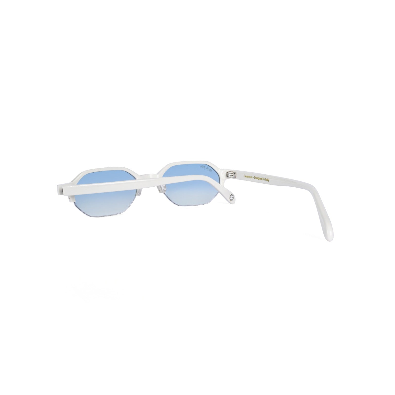Charming Casanova | White Sky blue